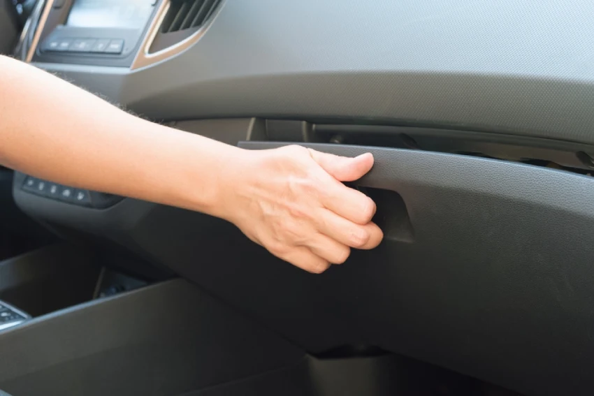 آیا نیاز به تعویض درب داشبورد ال ۹۰ است